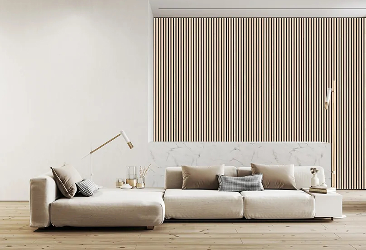 Απεικονίζεται εγκατεστημένο πάνελ στο καθιστικό.